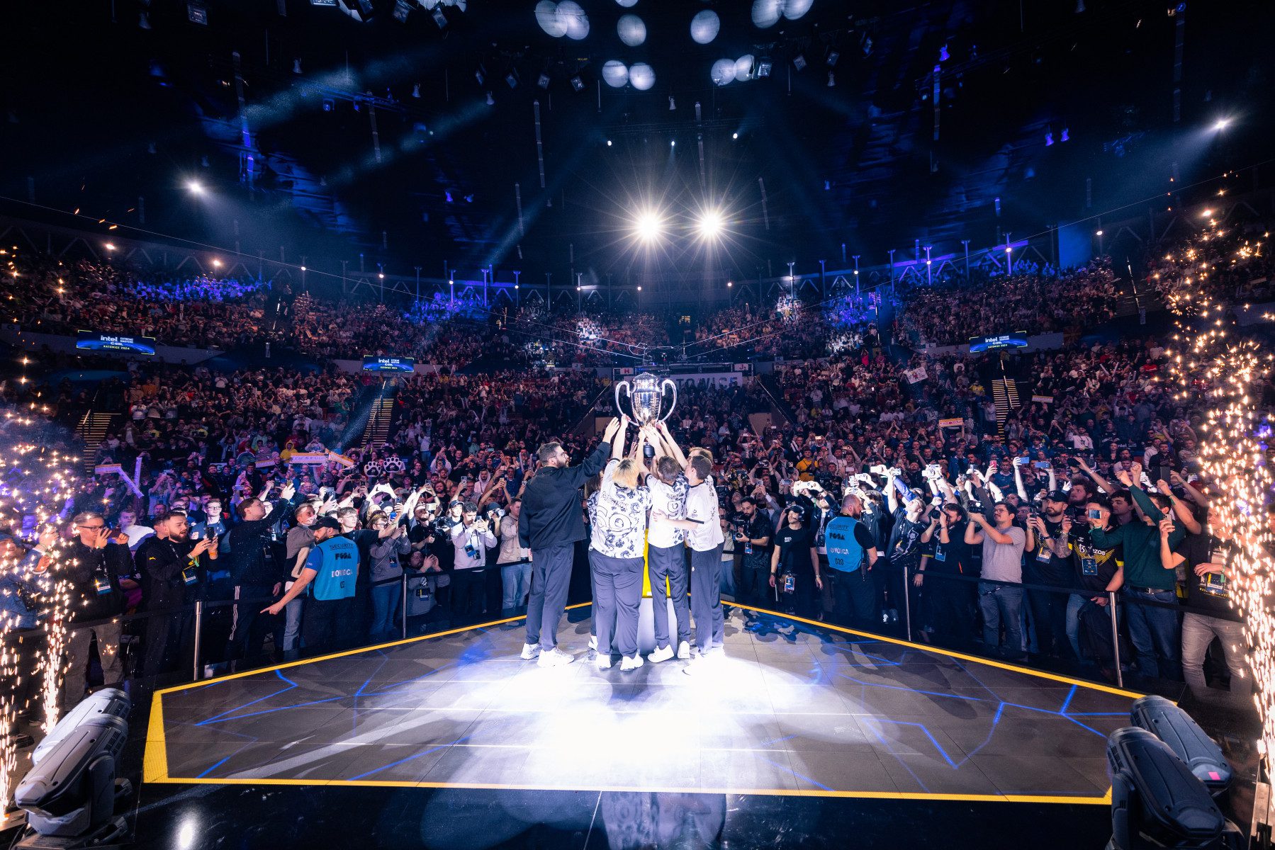 Intel® Extreme Masters Katowice 2024: Team Spirit ба Serral хоёр шинэ аварга боллоо хоёр ширүүн финалын дараа